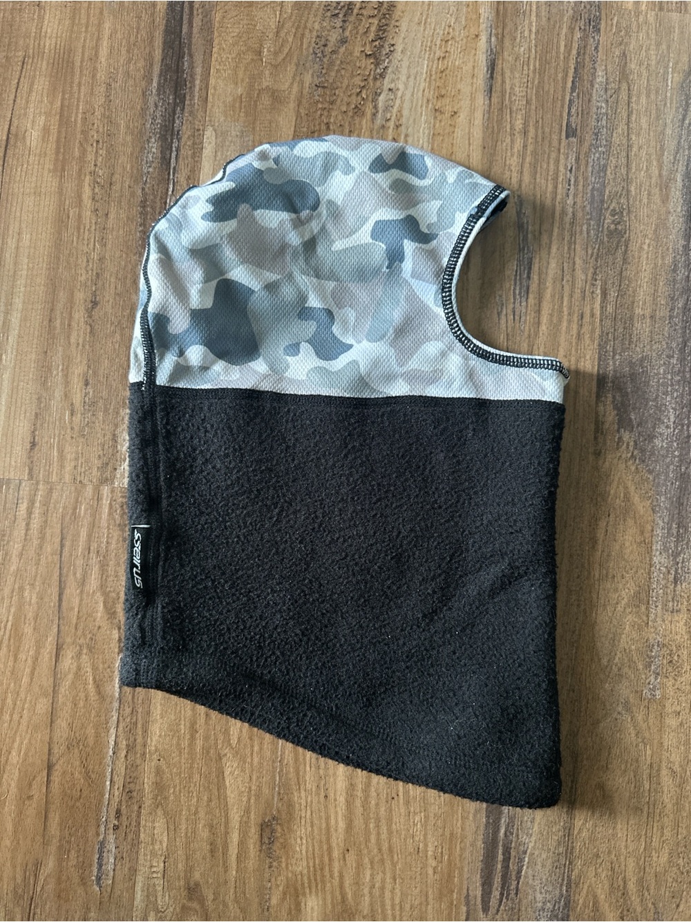 Seirus Innovatio Kids Black & Gray Camo Fleece Balaclava Hood
